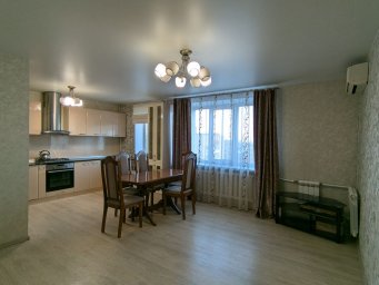 3-комнатная квартира 76,3 м&sup2;, кухня-гостиная, кирпичный дом, Октябрьский район